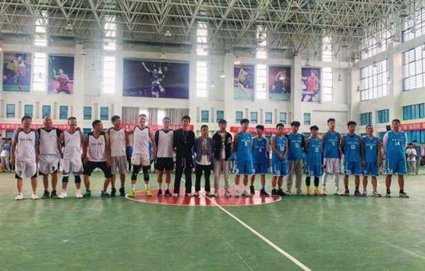 老師VS學(xué)生籃球賽，精彩看過來~