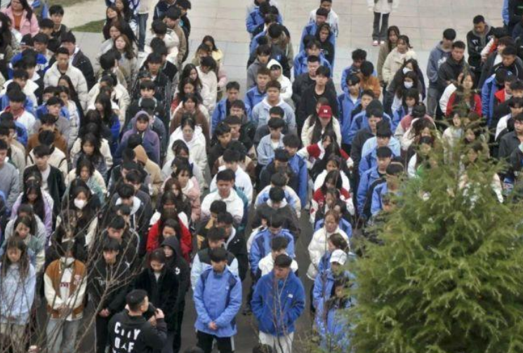 校園消防演練，防范于未“燃”