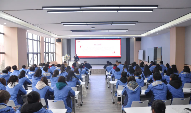 學(xué)好“四史” 踐行使命——院長邱國援為社會服務(wù)系師生作專題宣講