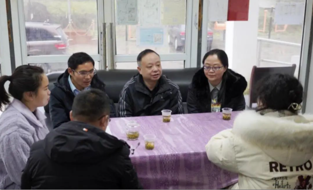 黨委副書記付善華，黨委委員、副院長黃文碧到鄉(xiāng)村振興聯(lián)系點開展調(diào)研