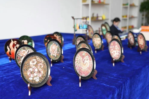 競賽進行時｜我院開展黔西北民族民間工藝技藝體驗活動，技能大賽與文化傳承同行