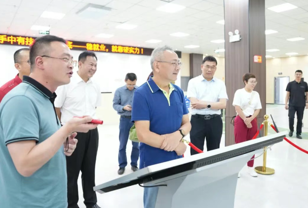 廣東省北京大學(xué)校友會一行到我院調(diào)研