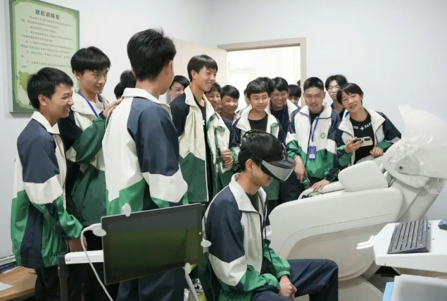 黔西市中等職業(yè)學(xué)校到我院開展游學(xué)交流活動(dòng)